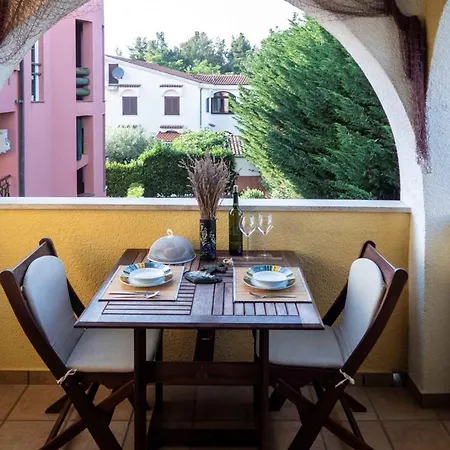 Apartment In 34911