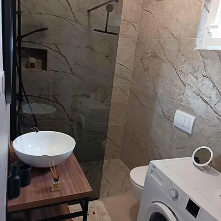 Apartament In 34911